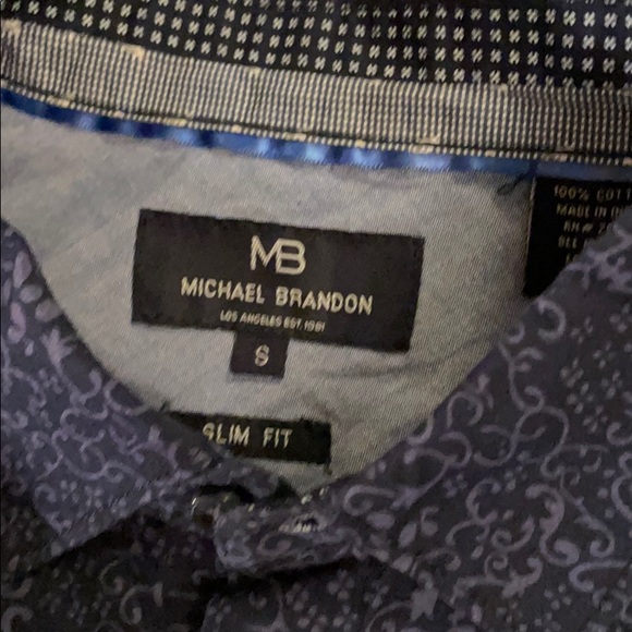 Button up - Picture 2 of 4